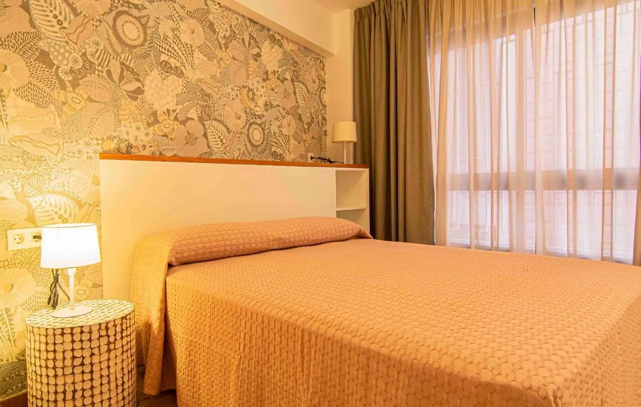 Apartamentos Leonor Malaga Apartment